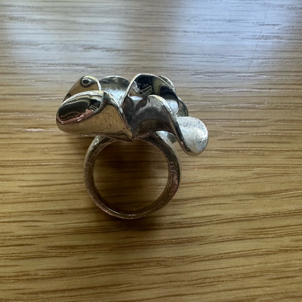 Silpada Silver Flower Ring - Picture 4 of 8